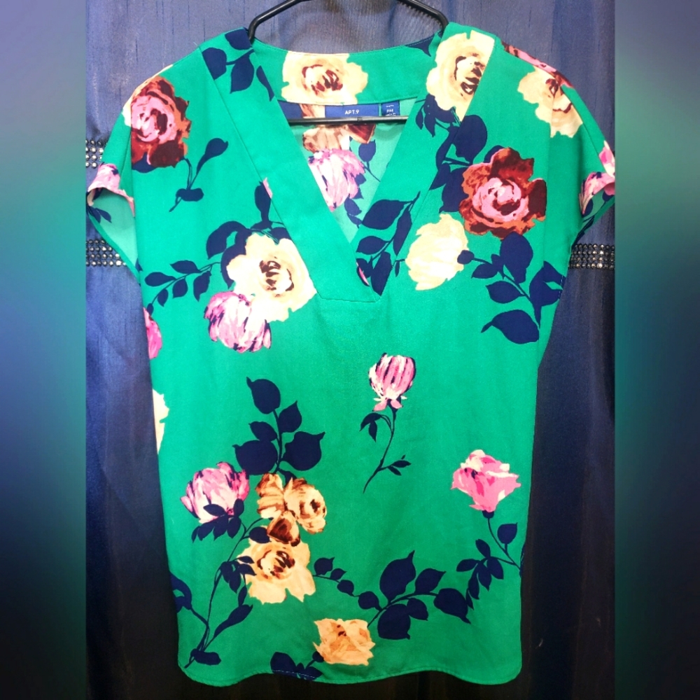 Apt 9, Petite Medium floral Blouse